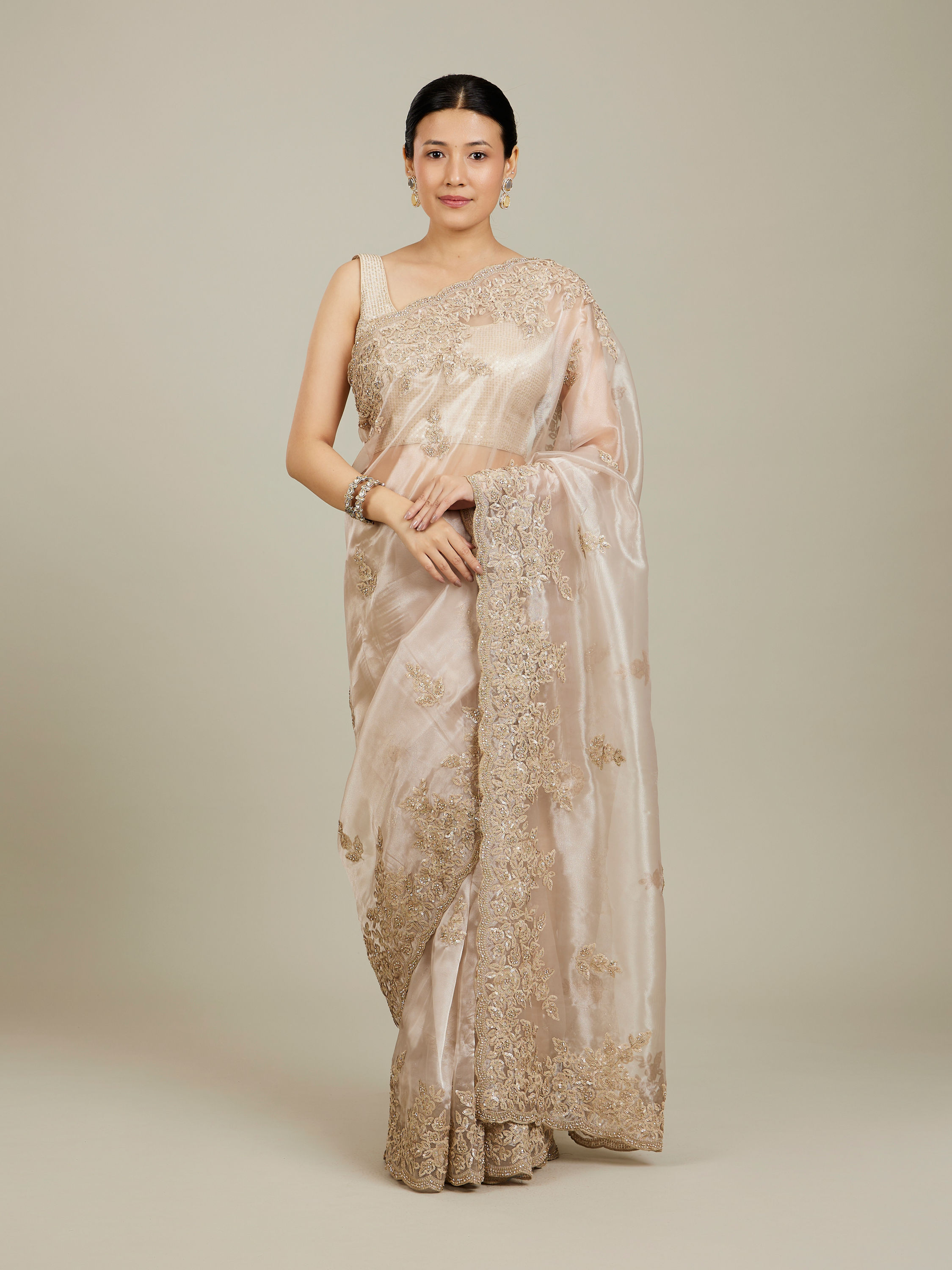 Mohey Women Ravishing Fawn Organza Saree