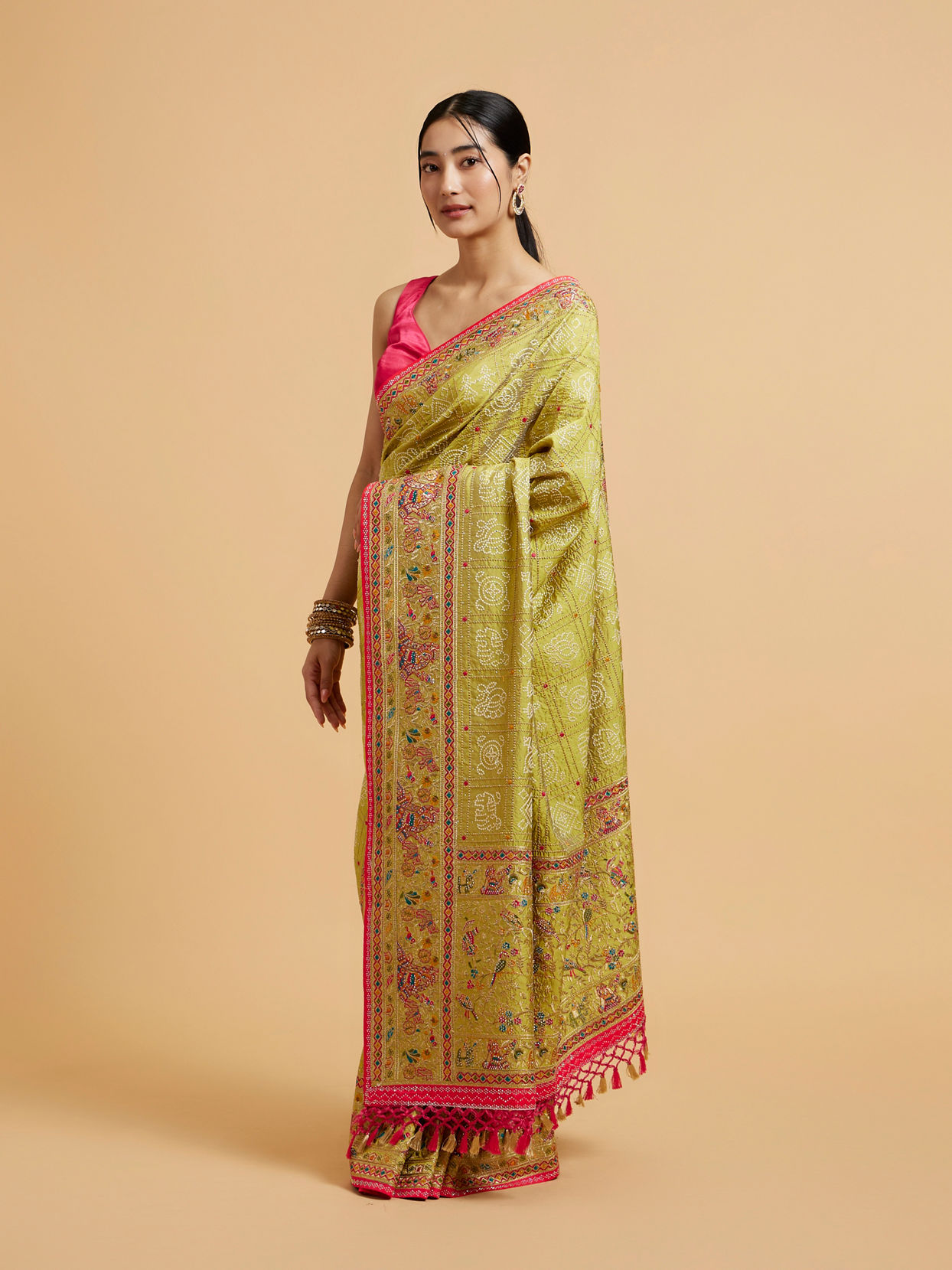 alt message - Mohey Women Soft Green Jaal Embroidered Saree with Bagh Motifs and Sequin Work image number 2