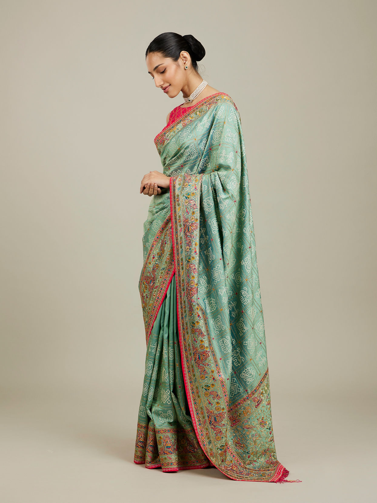 Mohey Women Sea Green Village Art Embroidered Saree