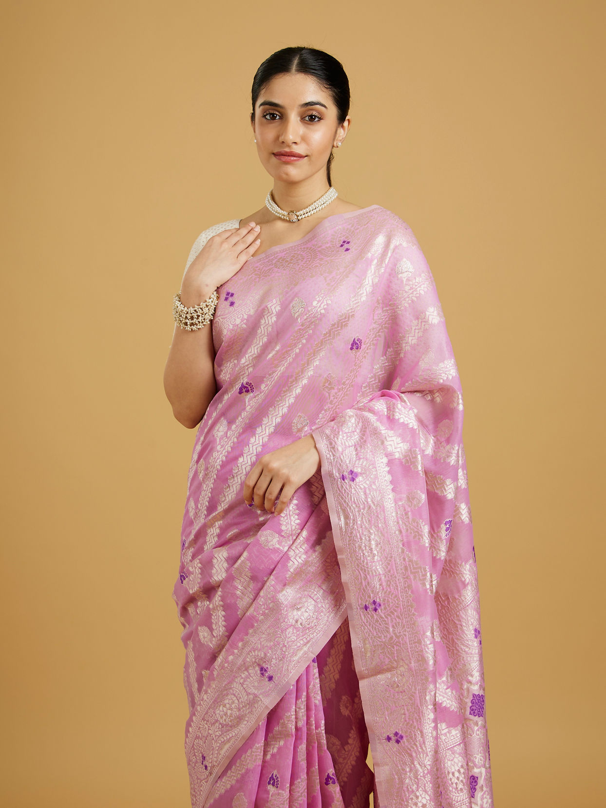 Mohey Women Lavish Purple Extravaganza Saree