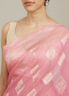 Mohey Women Elegant Pink Silk with Intricate Zari Weave Saree image number 3