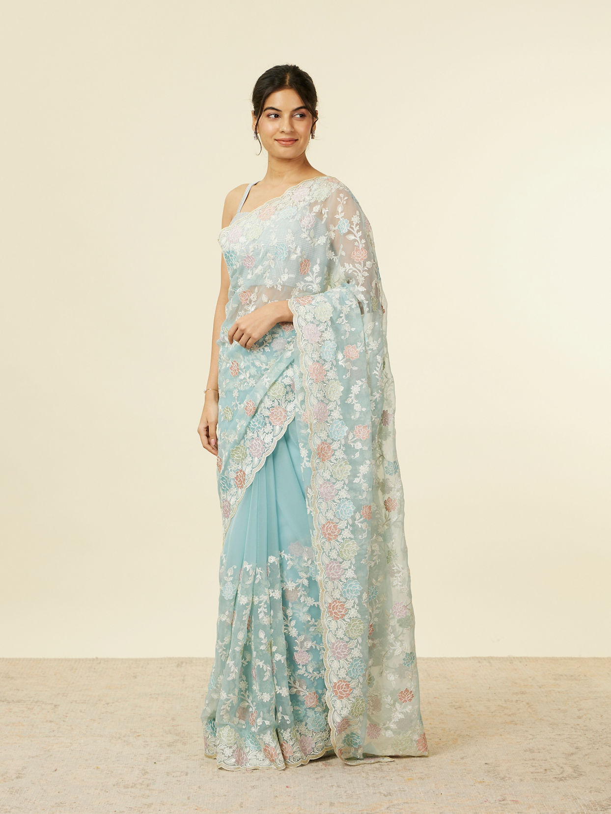 alt message - Mohey Women Light Blue Belt Buti Patterned Saree image number 3