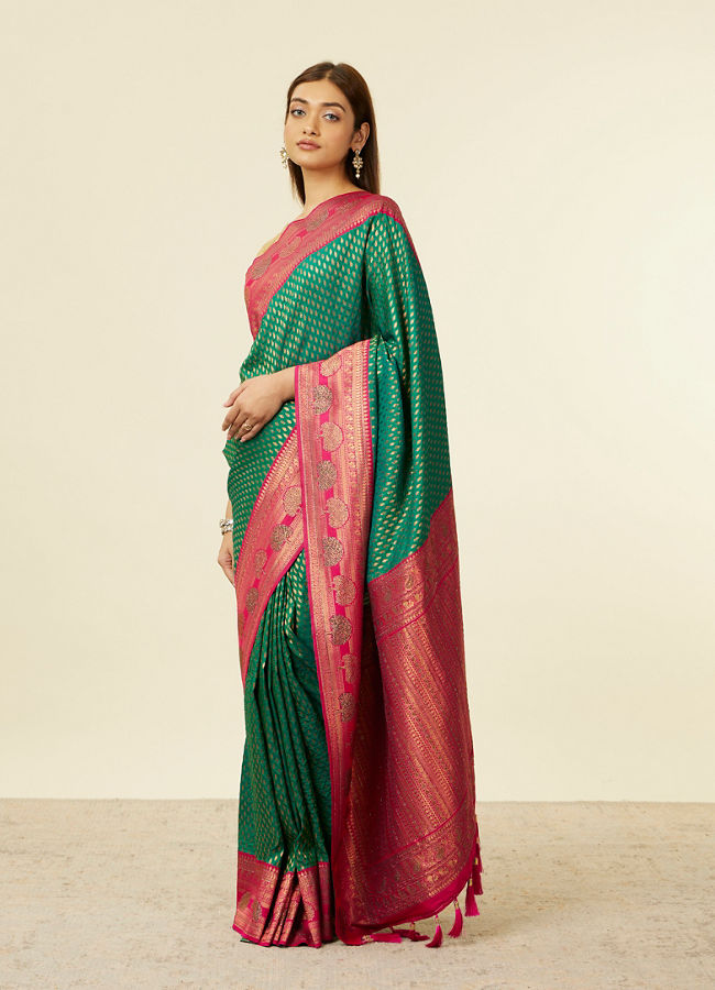 alt message - Mohey Women Dark Green Floral Buta Patterned Saree with Latkan Trimmings image number 3