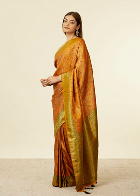 alt message - Mohey Women Mustard Yellow Bel Buti Patterned Saree with Trim Latkans image number 3