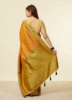 alt message - Mohey Women Mustard Yellow Bel Buti Patterned Saree with Trim Latkans image number 2