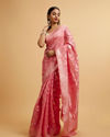 alt message - Mohey Women Pink Floral Jaal Patterned Saree image number 2