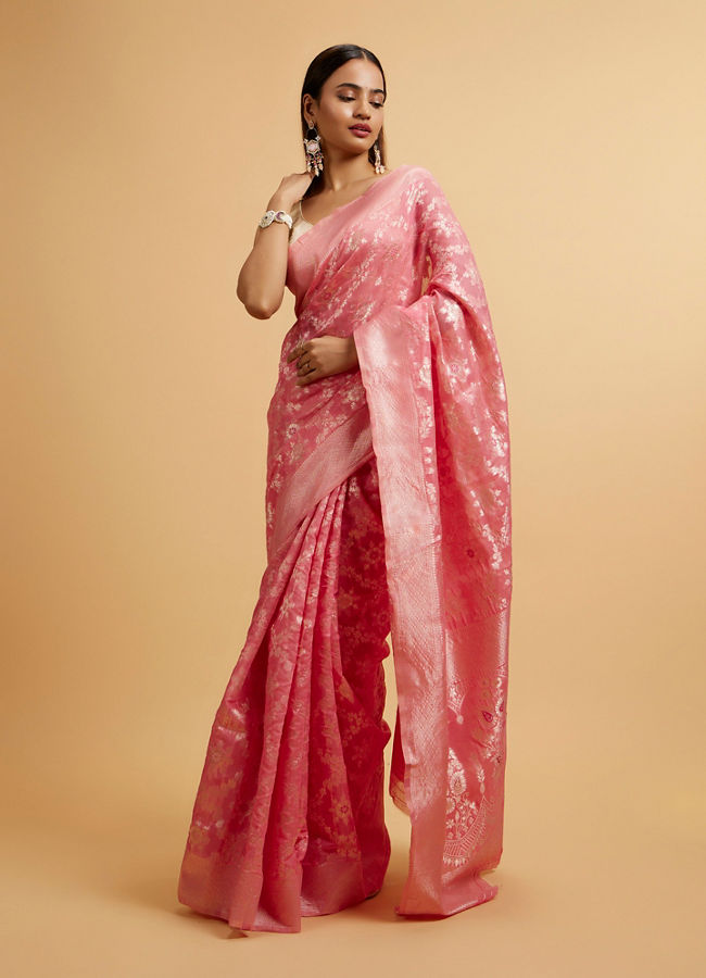 alt message - Mohey Women Pink Floral Jaal Patterned Saree image number 2