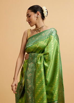 alt message - Mohey Women Green Floral Buta Patterned with Jaal Pattern Saree image number 1