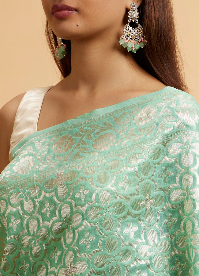 alt message - Mohey Women Sea Green Bel Buti Patterned Saree image number 3