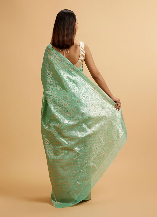 alt message - Mohey Women Sea Green Bel Buti Patterned Saree image number 4