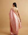 alt message - Mohey Women Pink Floral Leaf Patterned Saree with Diamond Motifs image number 4