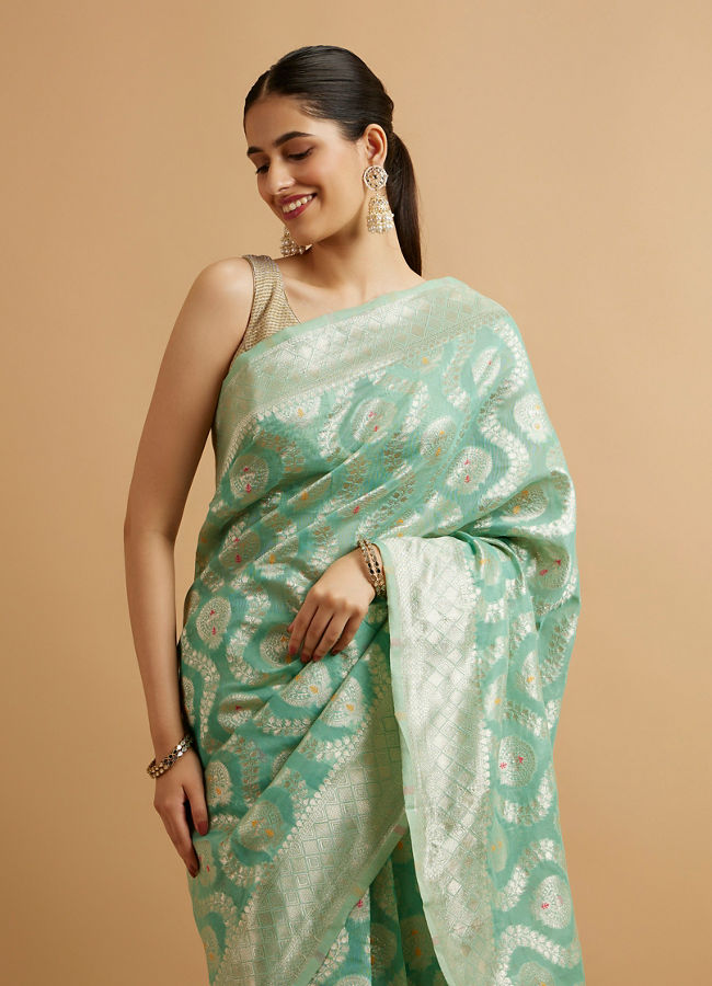 Mohey Women Sea Green Floral Leaf Patterned Saree with Jaal Pattern
