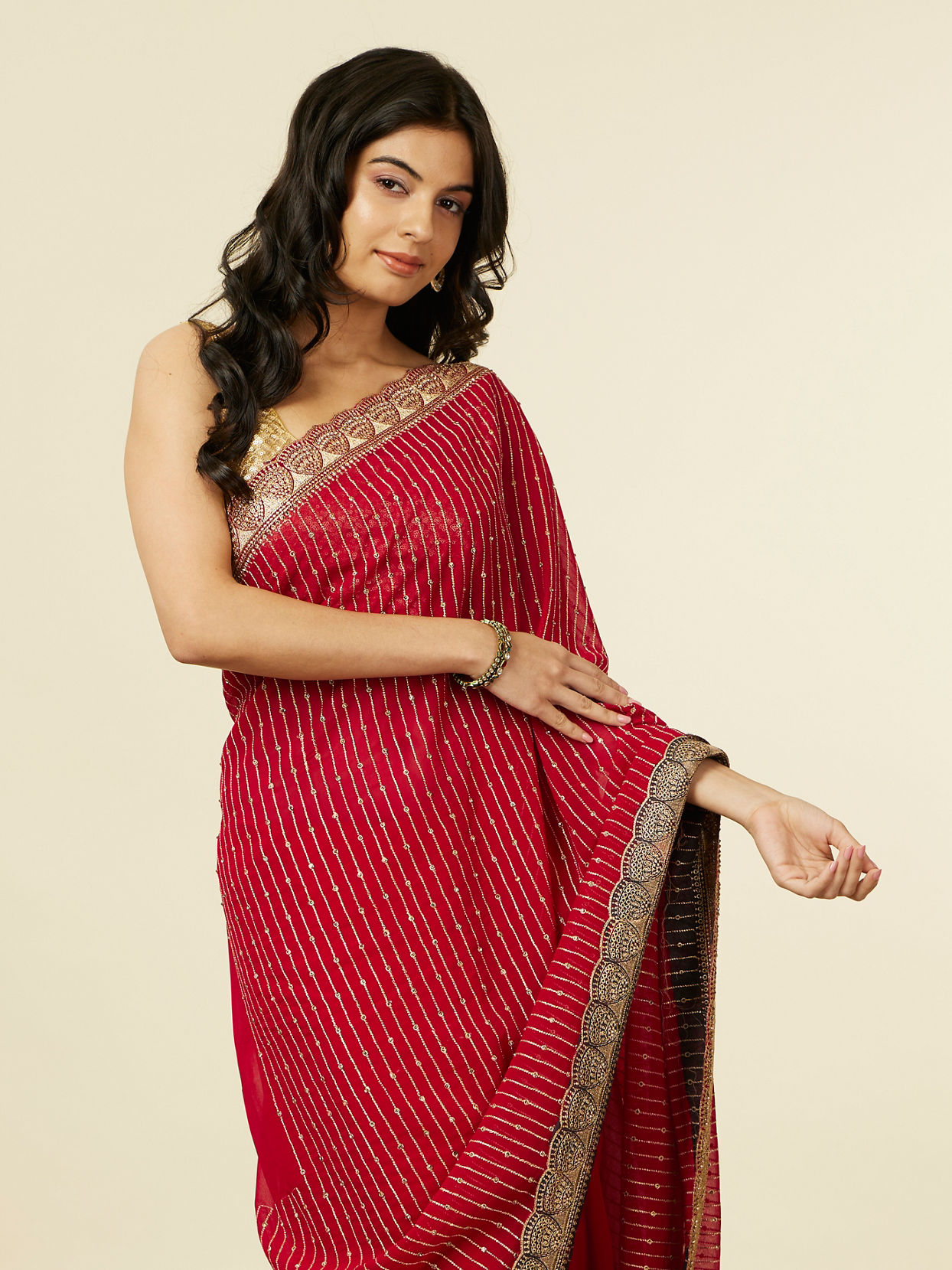 alt message - Mohey Women Royal Red Self Striped Saree with Gota Patti Border image number 1