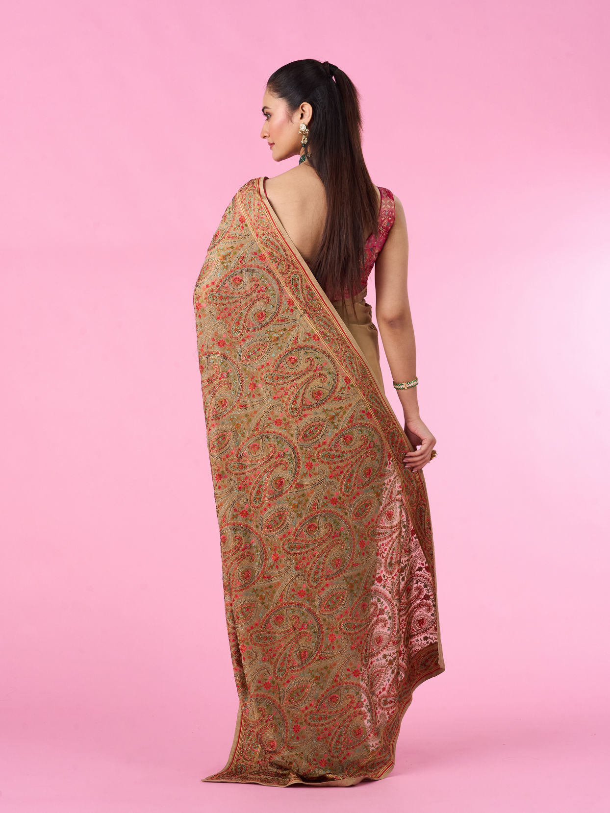 Mohey Women Breezy Beige Elegance Saree