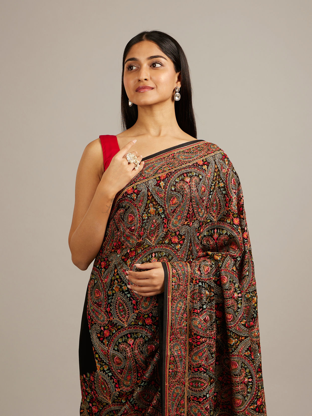 Mohey Women Midnight Black Paisley Patterned Saree with Rhinestone Work