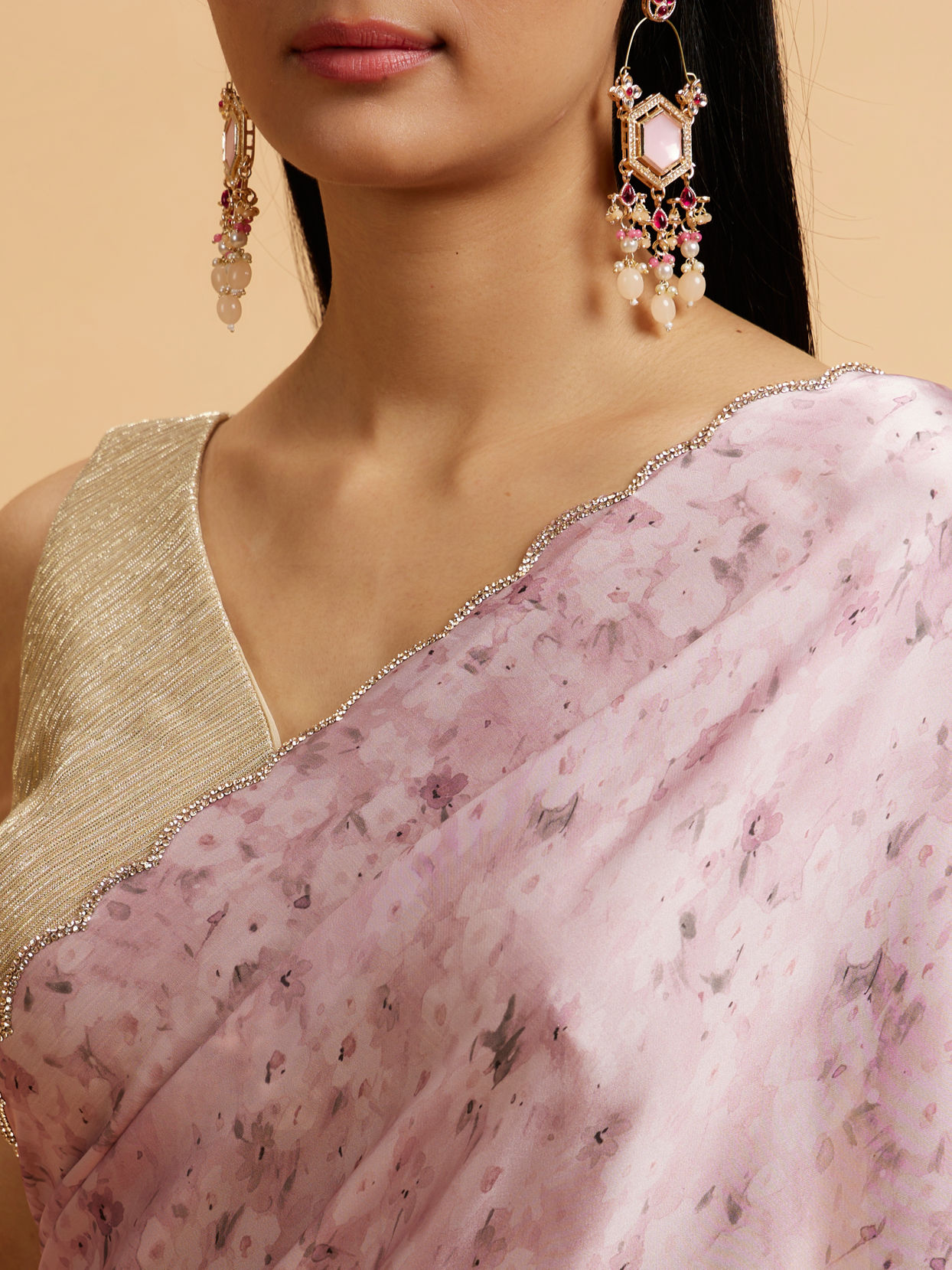 alt message - Mohey Women Pink Floral Watercolour Patterned Rhinestone Saree image number 3