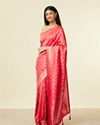 alt message - Mohey Women Rani Pink Chevron Patterned Saree image number 3