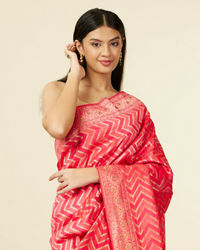 Mohey Women Rani Pink Chevron Patterned Saree