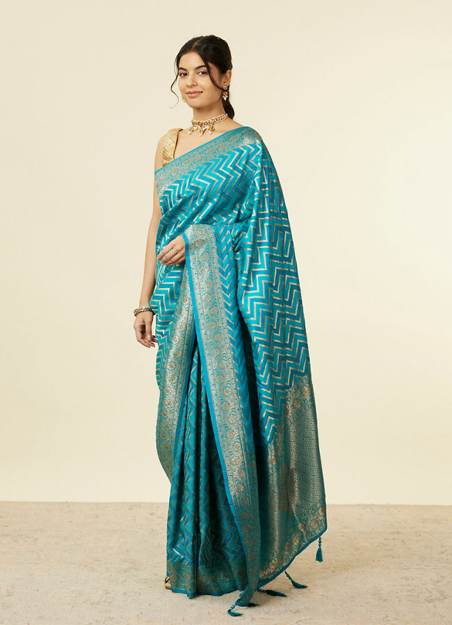 Mohey Women Teal Blue Chevron Patterned Saree