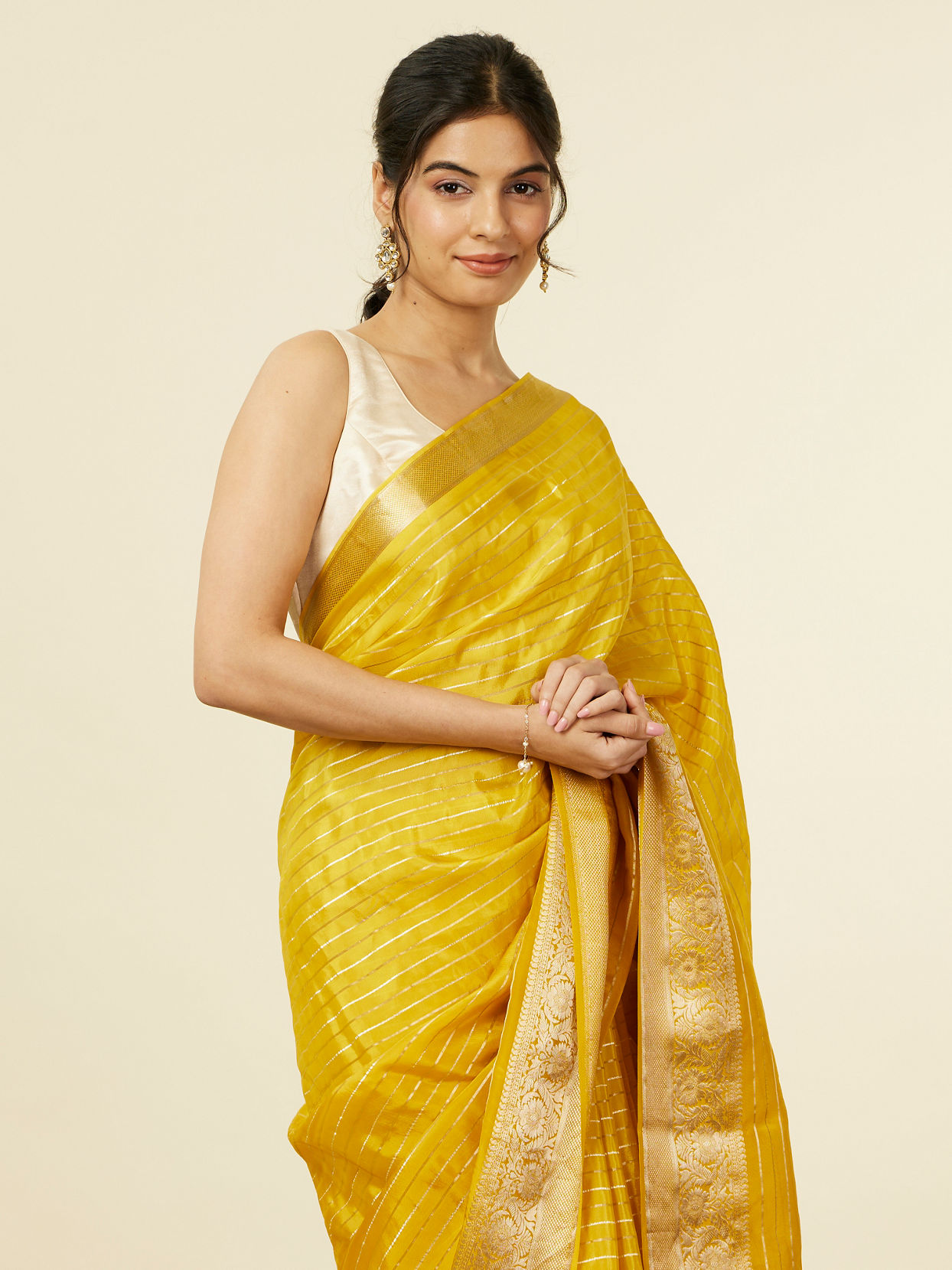 alt message - Mohey Women Mustard Organza Saree with Zari Weave image number 1