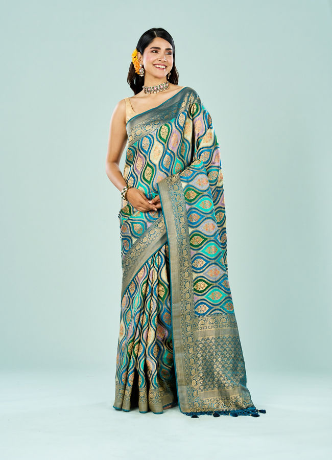 Mohey Women Graceful Blue Saree