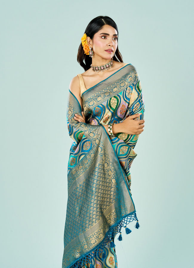 Mohey Women Graceful Blue Saree