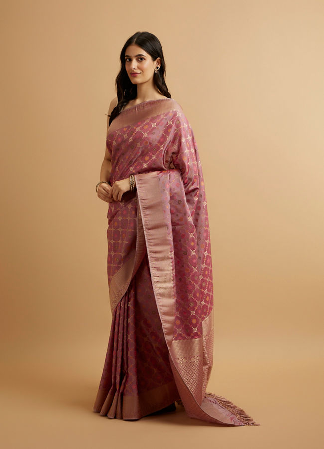 Mohey Women Purple Floral Jaal Patterned Saree