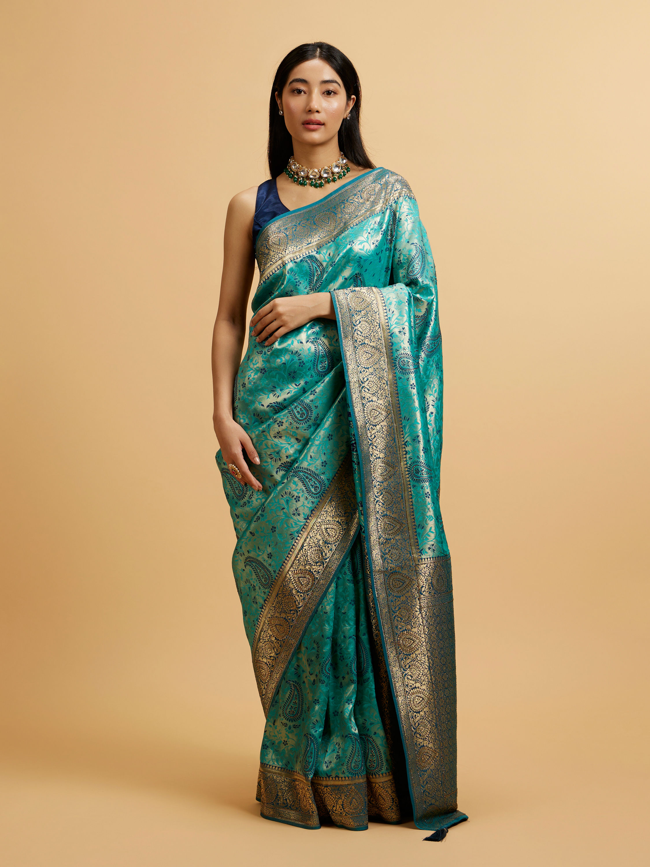 Mohey Women Teal Blue Paisley Patterned Saree with Rhinestones