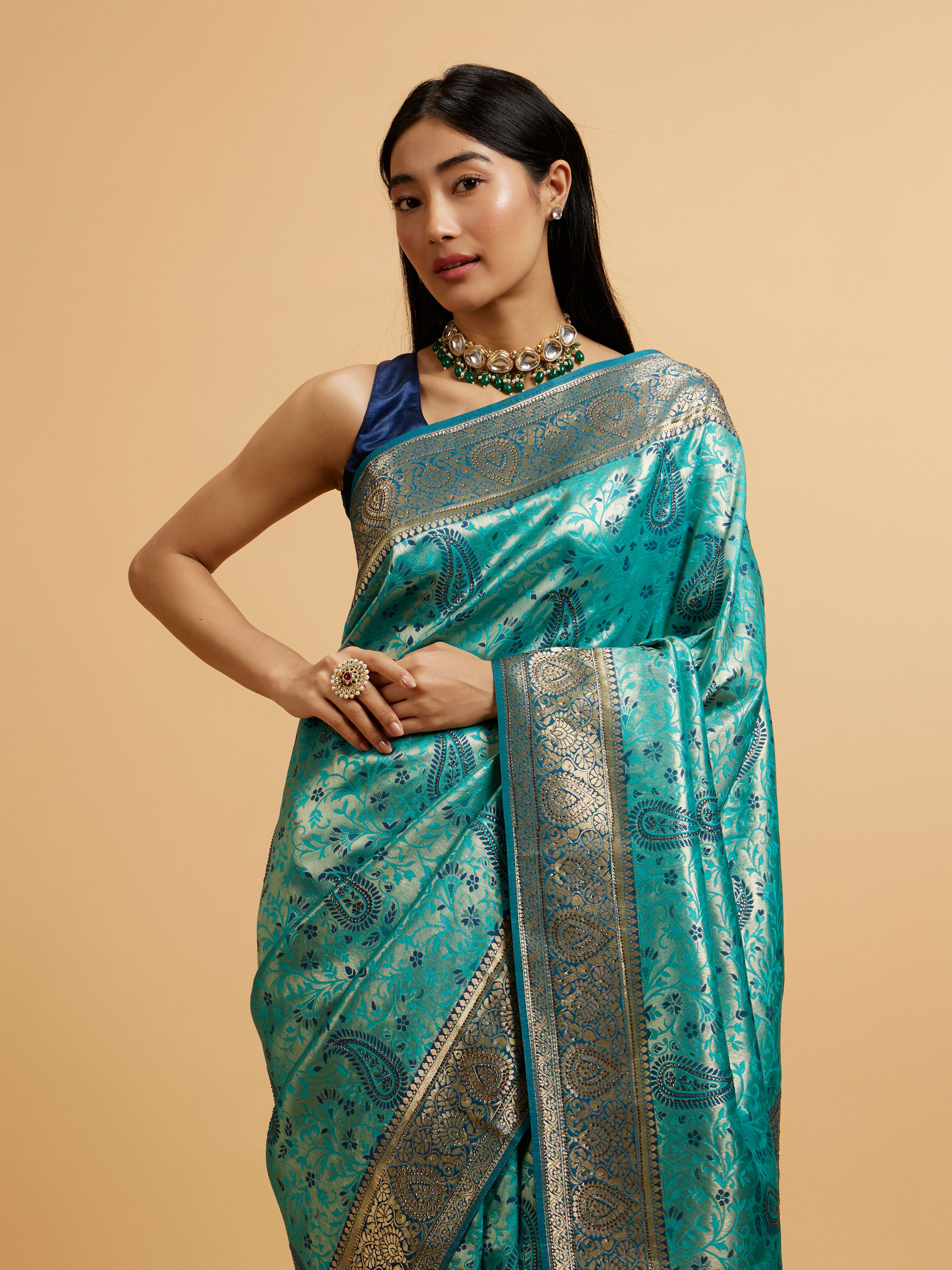 Mohey Women Teal Blue Paisley Patterned Saree with Rhinestones