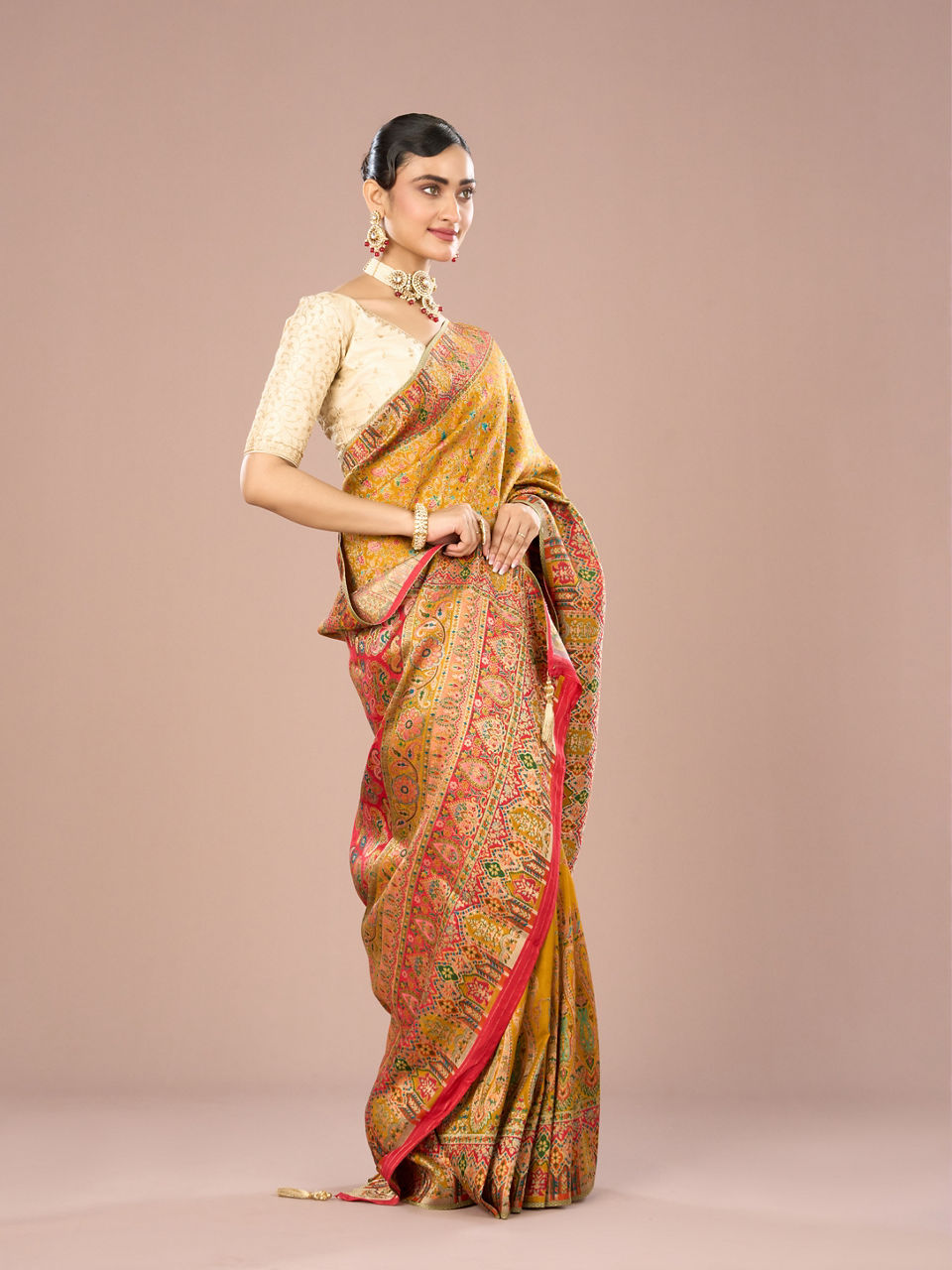 Mohey Women Mustard Yellow Radiance Saree