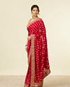 alt message - Mohey Women Classic Red Buta Patterned Saree image number 3