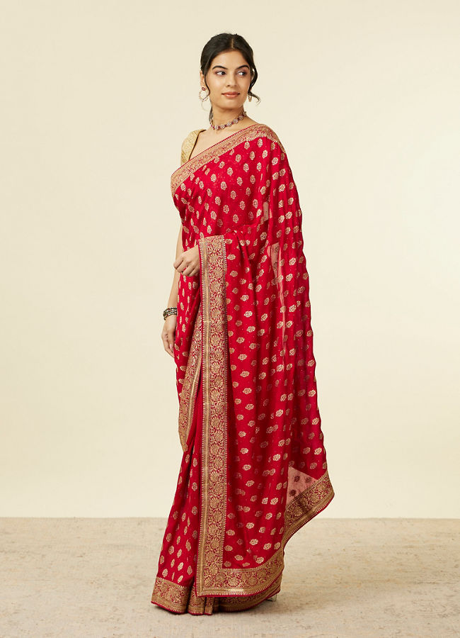 alt message - Mohey Women Classic Red Buta Patterned Saree image number 3