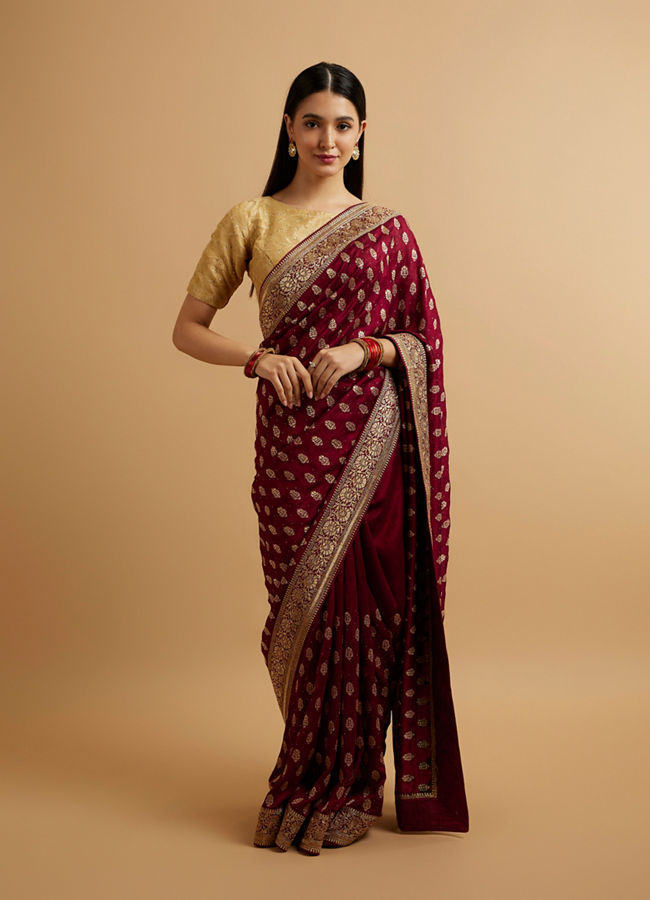 alt message - Mohey Women Wine Floral Buta Patterned Saree with Stone Embellishments image number 2