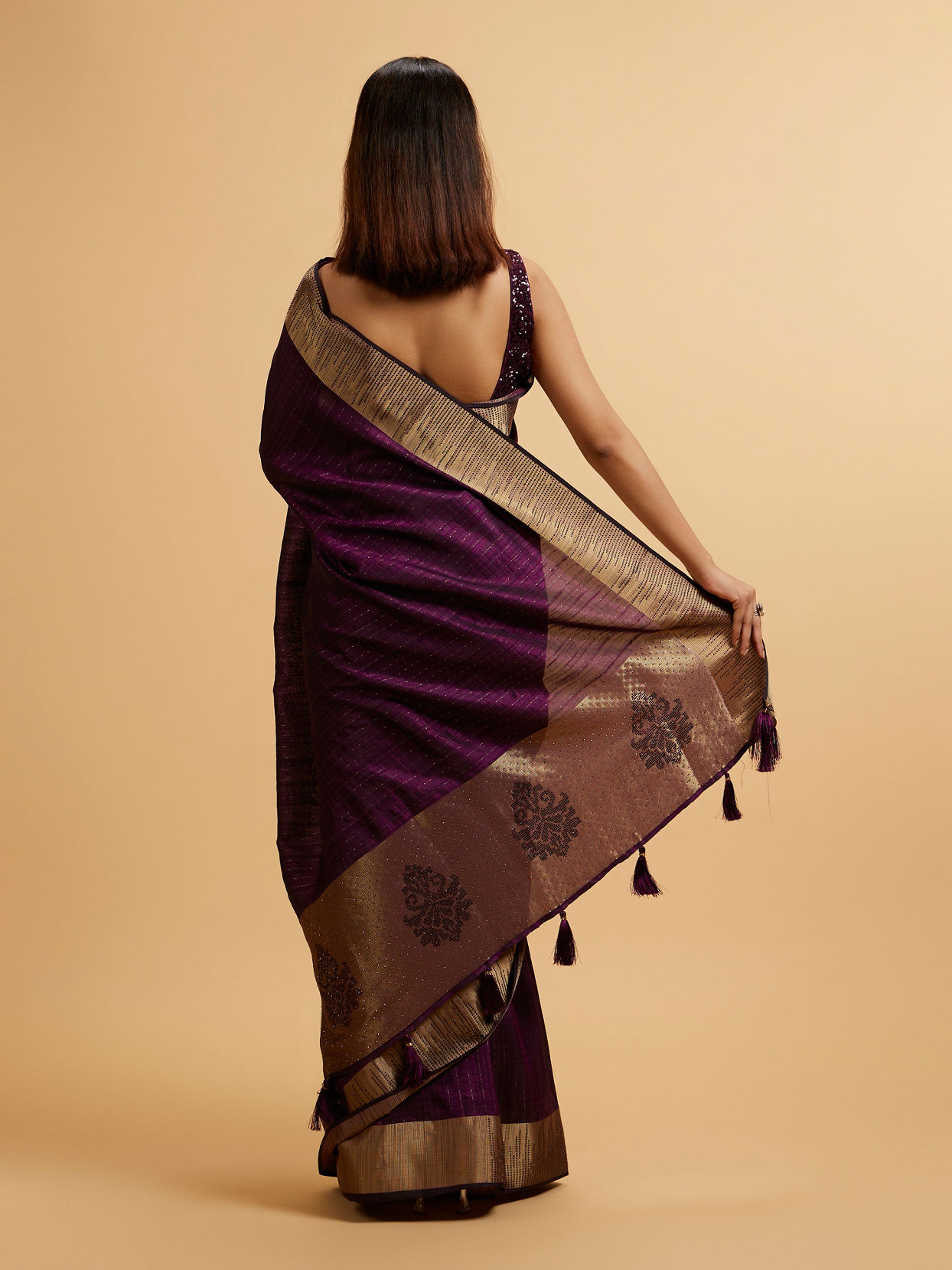 Mohey Women Wine Linear Patterned Rhinestone Saree