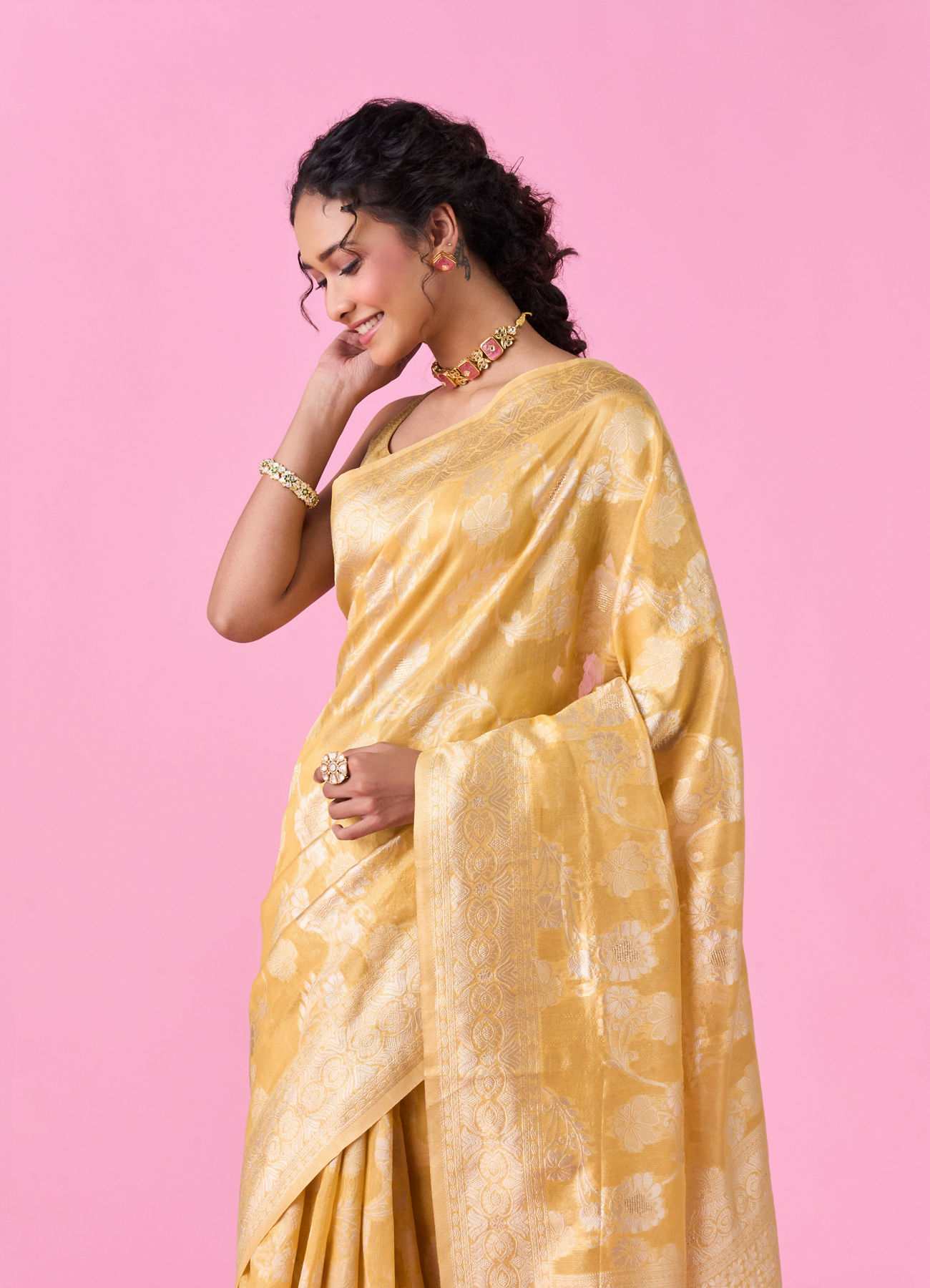 Mohey Women Radiant Light Yellow Saree
