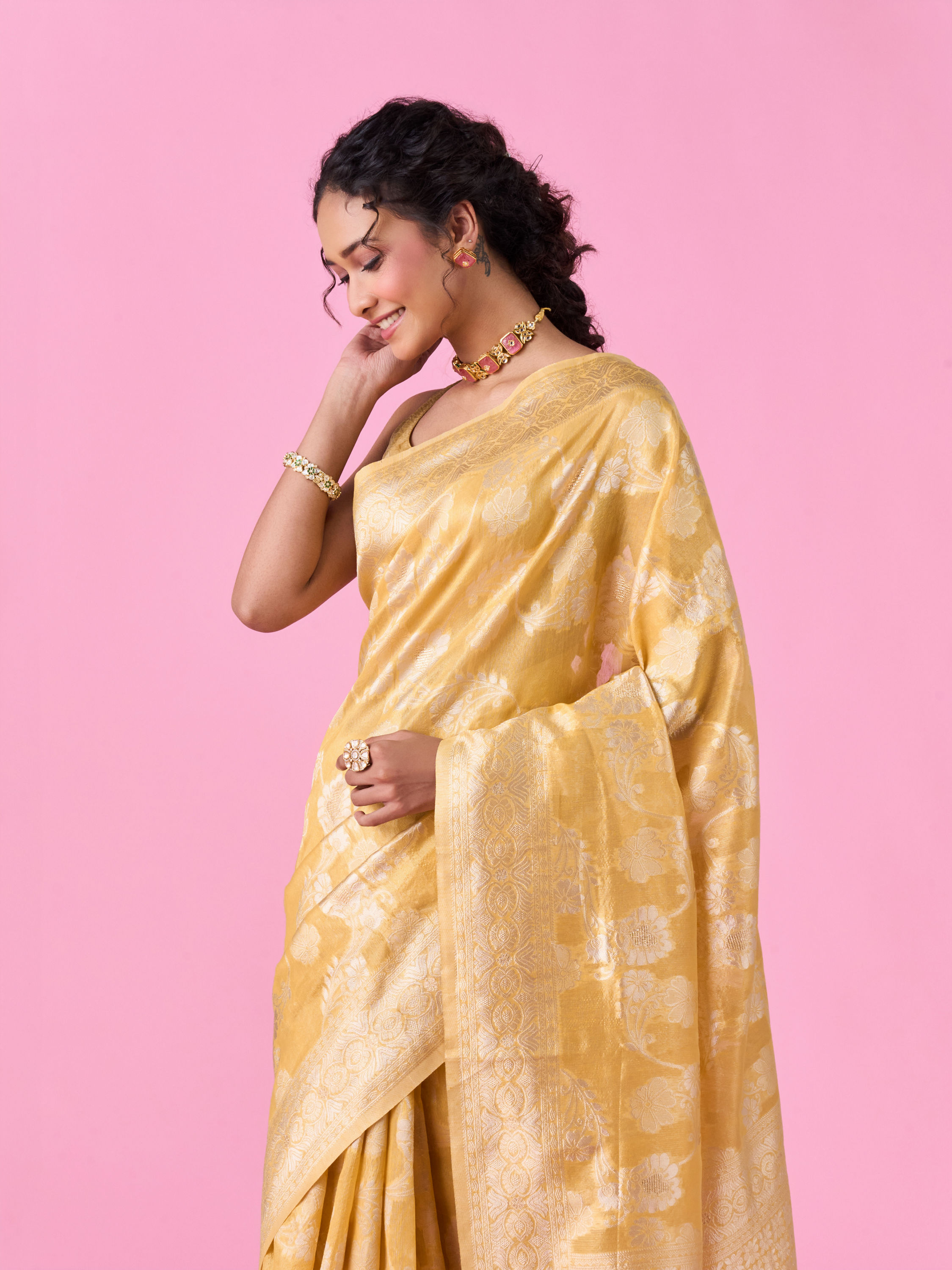 Mohey Women Radiant Light Yellow Saree
