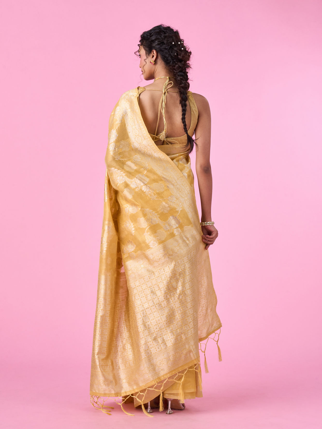 Mohey Women Radiant Light Yellow Saree