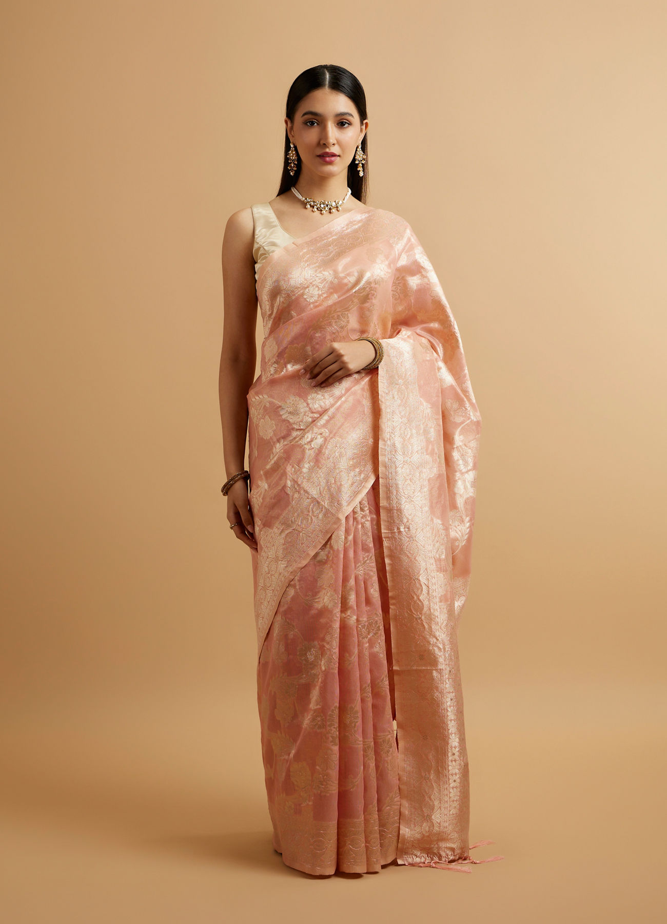 Mohey Women Pink Floral Patterned Saree