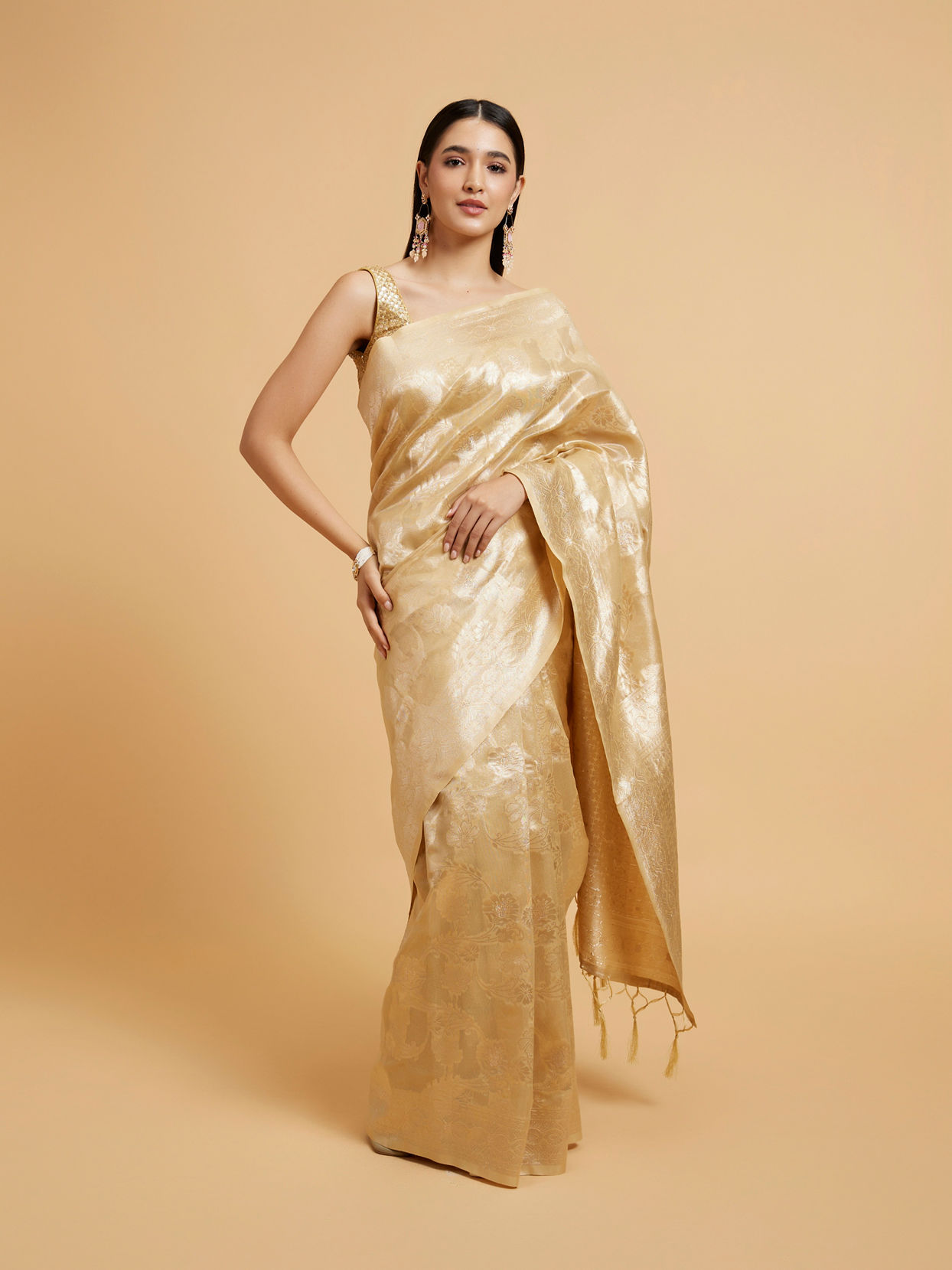 alt message - Mohey Women Elegant Beige Saree image number 0