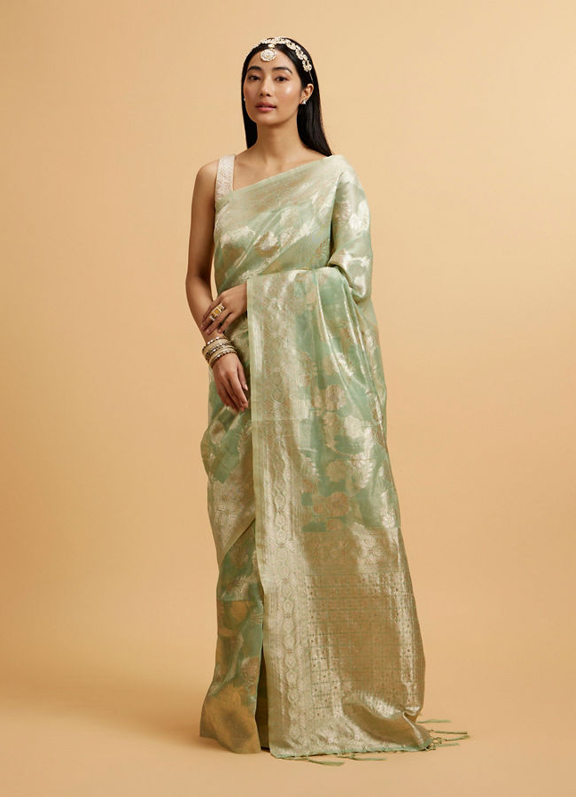 alt message - Mohey Women Sea Green Floral Patterned Saree image number 0