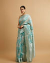 alt message - Mohey Women Light Blue Leaf Patterned Saree with Floral Motifs image number 2