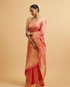 Mohey Women Coral Pink Diamond Patterned Saree