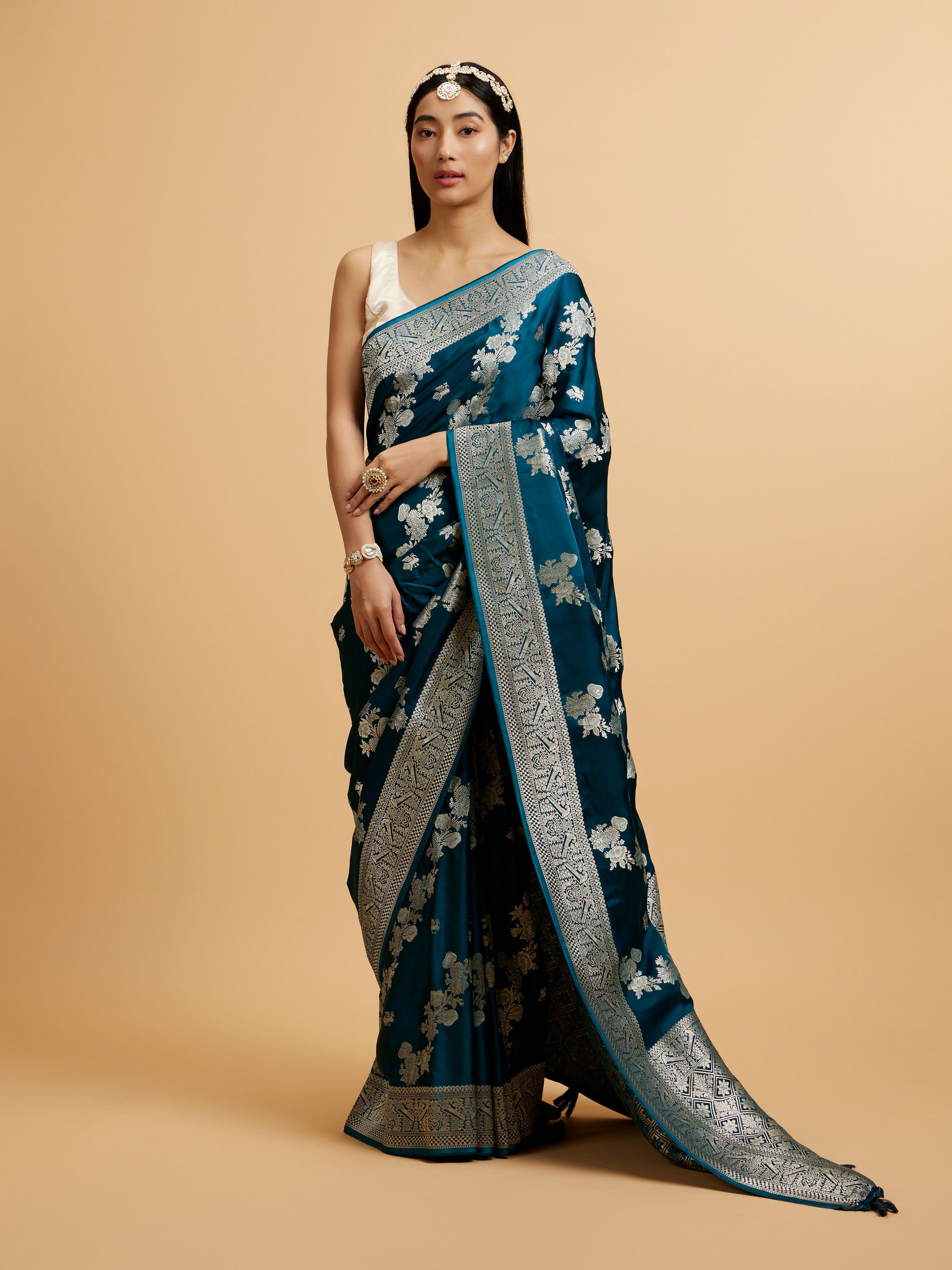 Mohey Women Teal Blue Floral Jaal Embroidered Saree