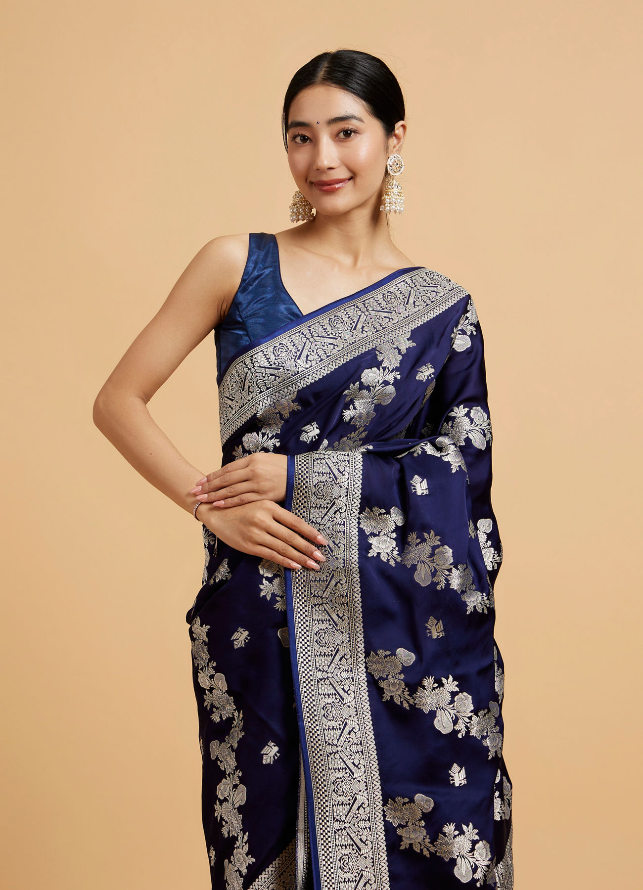 Mohey Women Indigo Blue Bel Patterned Saree with Intricate Floral Borders