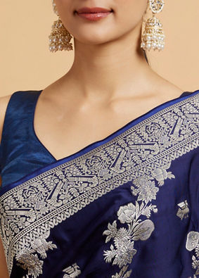 alt message - Mohey Women Indigo Blue Bel Patterned Saree with Intricate Floral Borders image number 3