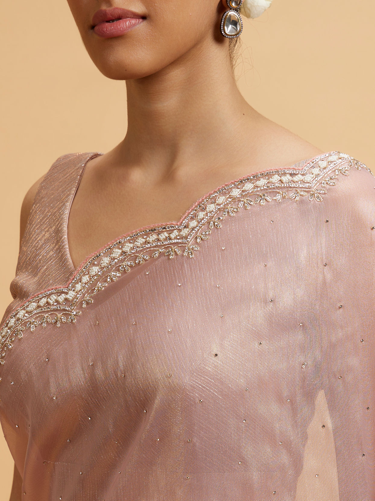 alt message - Mohey Women Light Pink Pearl and Rhinestone Embellished Saree image number 3