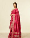 Mohey Women Rani Floral and Bel Buti Patterned Bridal Saree