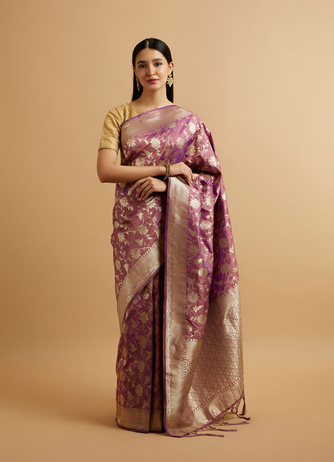 alt message - Mohey Women Purple Bel Buti Patterned Saree image number 0