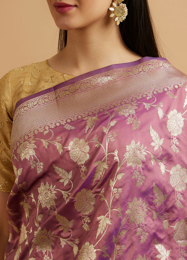 alt message - Mohey Women Purple Bel Buti Patterned Saree image number 3