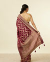 alt message - Mohey Women Classic Wine Bel Buti Patterned Saree image number 2